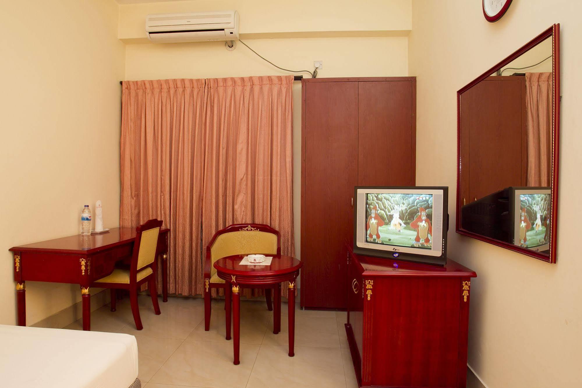 Hotel Metro International シレット エクステリア 写真